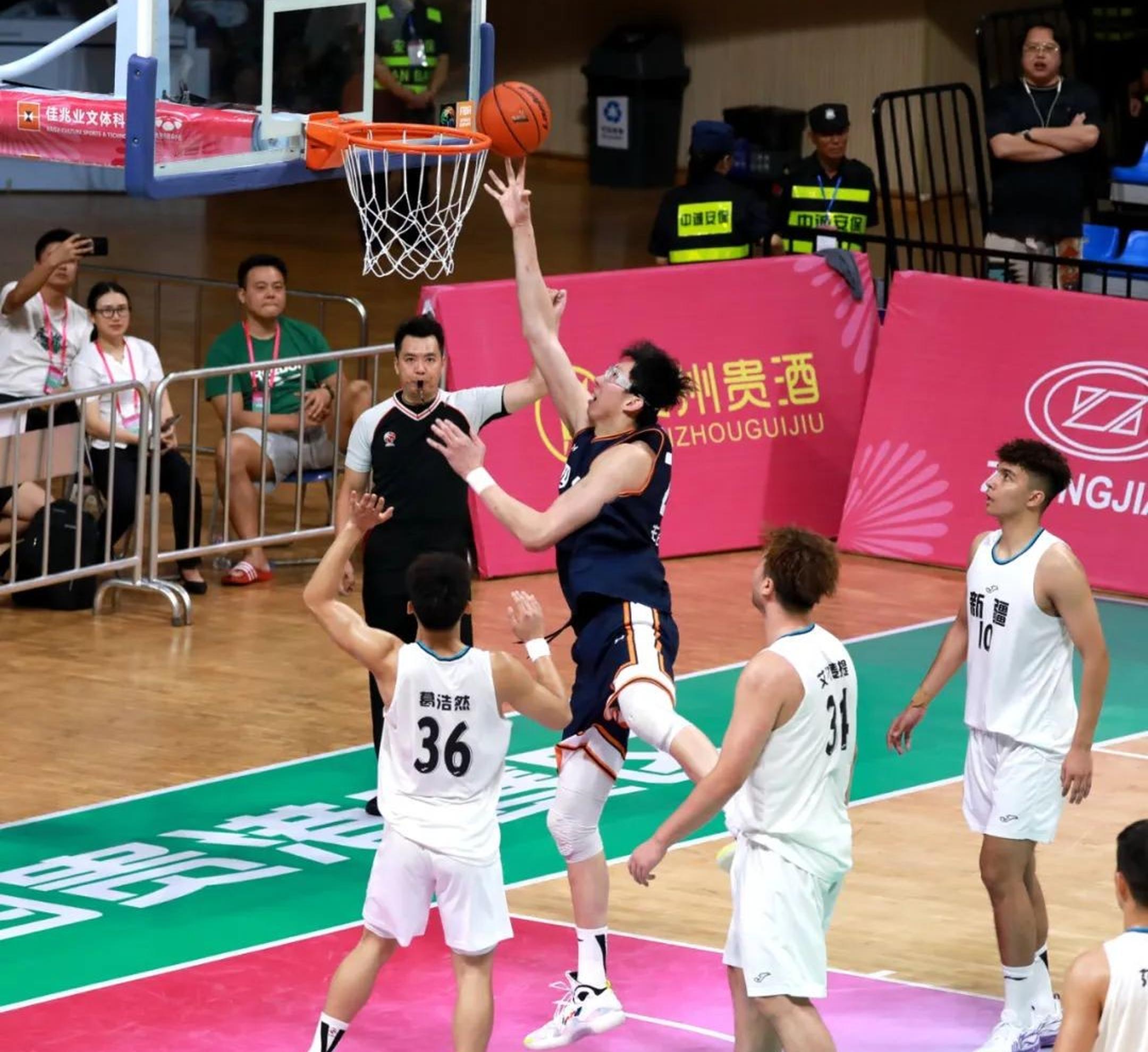 海星直播-关于训练课后亚冠焦点战，四川男篮完成绝杀压哨，媒体盛赞，心理建设被强调的信息