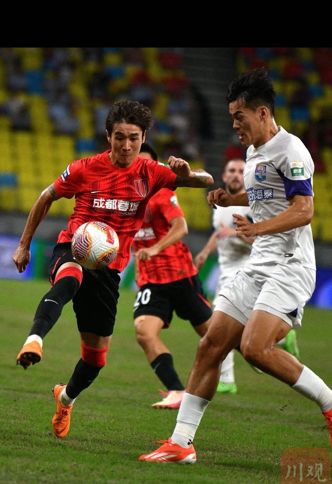 海星体育-成都蓉城发布备战花絮；清晨远射贴柱；CBA常规赛任务艰巨；赛程密集仍需轮换的简单介绍