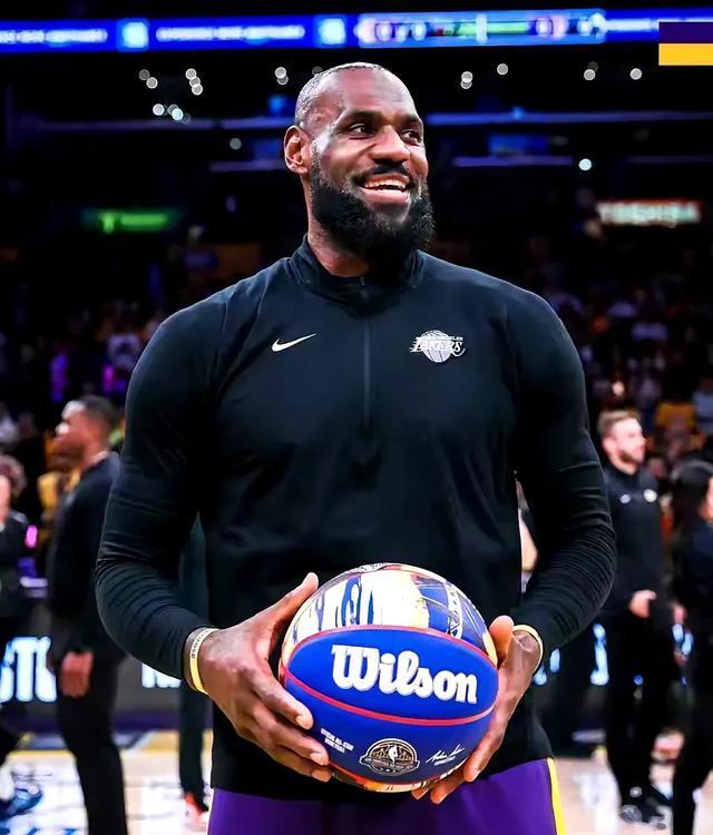 海星直播-詹姆斯连续十二场比赛得分超过败北，日本队挑战极限！的简单介绍